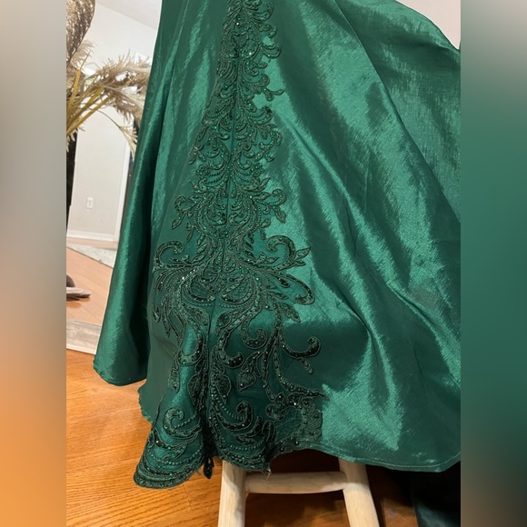 Morilee Madeline Gardner Emerald Green - Picture 3 of 11